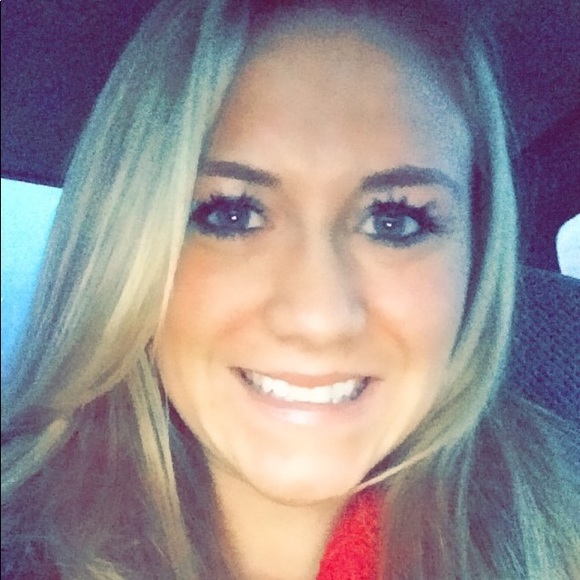 Meet your Posher, Sadie 🤩 - Picture 4 of 5